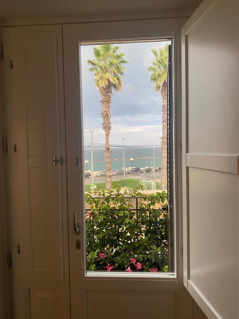 Cconforthotels Appartamento Domus Venezia Бари Экстерьер фото